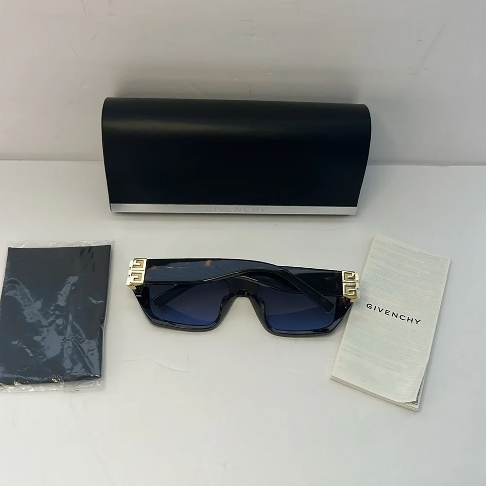 💯 - New Authentic GIVENCHY GV40036U 52W Men Sunglasses